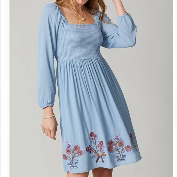 SPARTINA 449 Dresses & Skirts - NEW SPARTINA 449 mara smocked dress in oyster factory embroidery size XXL